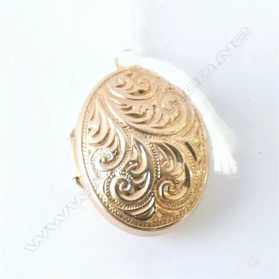 LOCKET, STAMPED .375 (9ct) 2.2 GRAMS