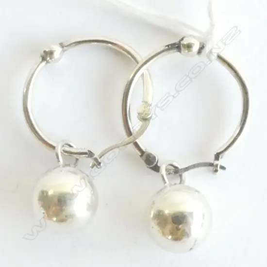SILVER HOOP WITH CIRCULAR DROP EARRINGS 5.8gms