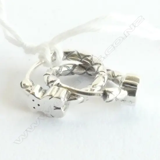 SILVER HOOPS WITH TEDDY BEAR 3gms