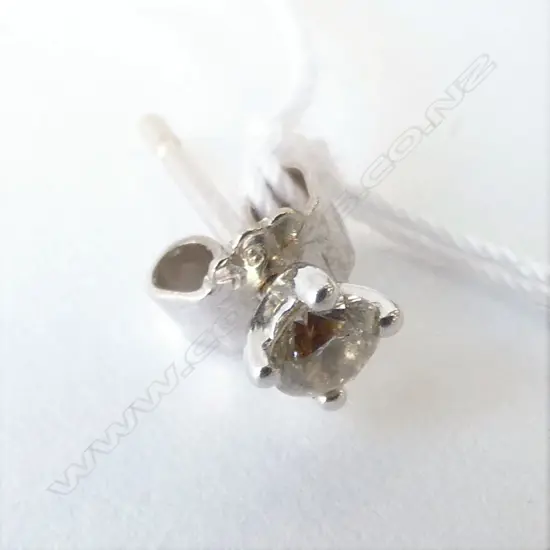 18CT WHITE GOLD SINGLE DIAMOND STUD EARRING O.12ct