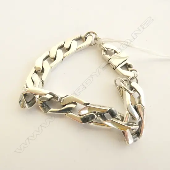 SILVER FLAT CURB BRACELET 31gms