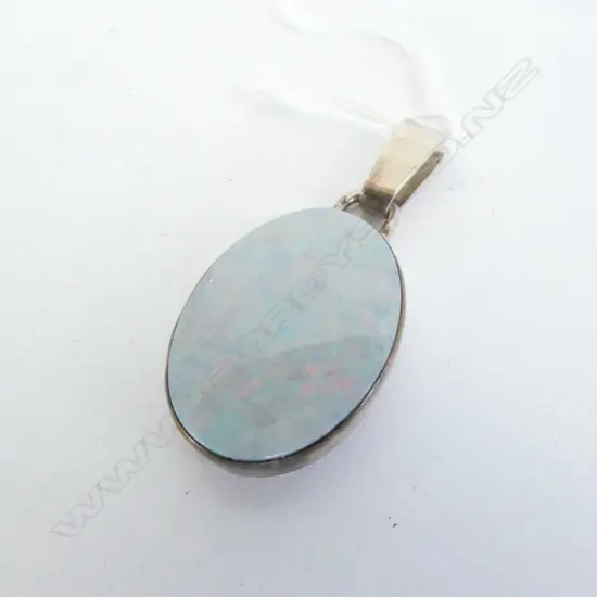 LG OPAL PENDANT SET IN SILVER  C1940'S  45 x 20MM