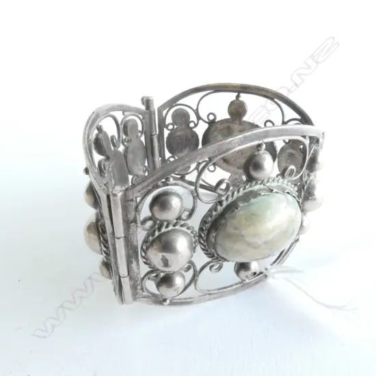 WIDE 800 SILVER BRACELET, 3 AGATE (?) STONES