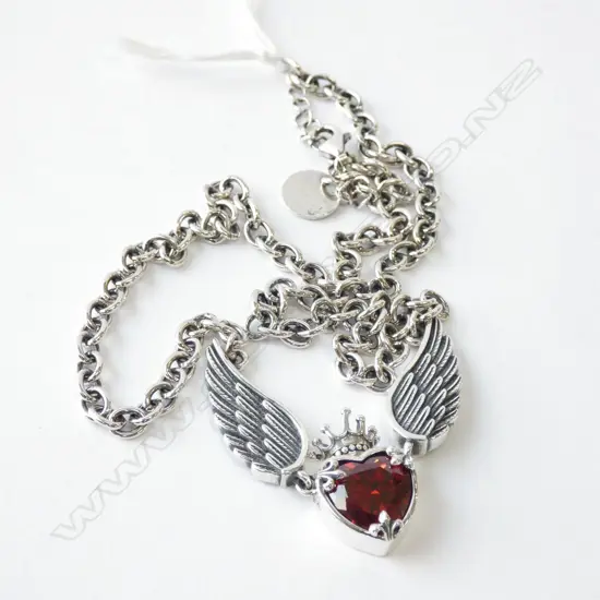 SILVER CHAIN LINK NECKLACE WITH HEART PENDANT 21gms
