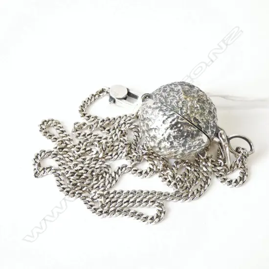 SILVER WHEAT LINK NECKLACE WITH LARGE ROUND LOCKET 39.5 GRAMS
