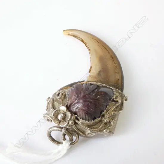 CLAW PENDANT w STERLING SILVER MOUNT AND AMETHYST 
