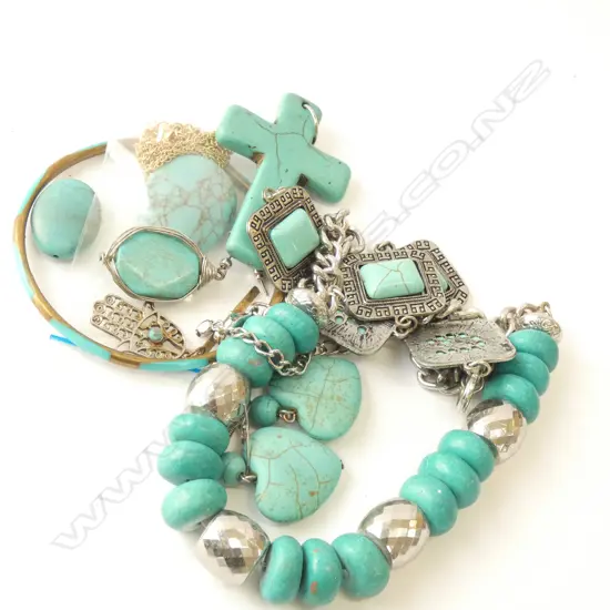 BAG ASST TURQUOISE COSTUME JEWELLERY 