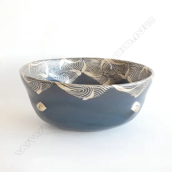 JAPANESE VINTAGE POTTERY BOWL WITH GOLD PAINTED OVERLAY, DIA. 240MM