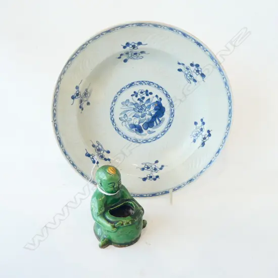 TANG DYNASTY GREEN CANDLE HOLDER & OLD B/W PLATE DIA. 230MM AF