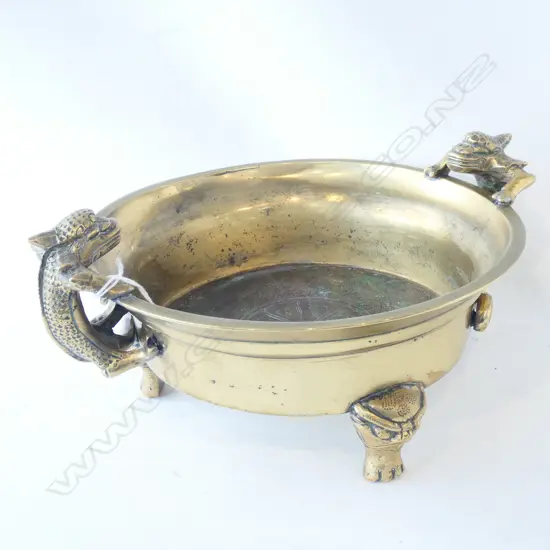 CHINESE BRASS DISH D 210 MM
