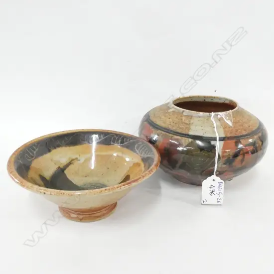 TWO MIKE O'DONNELL NZ STUDIO POTTERY PCS. LARGEST DIA. 180MM