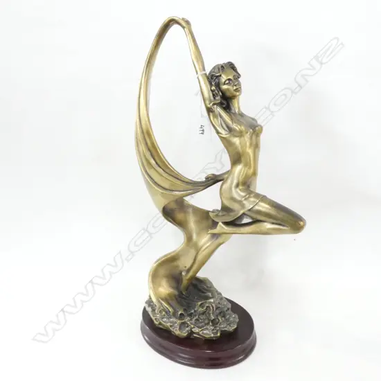 GOLD RESIN LADY H. 480MM