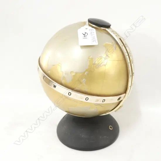 VINTAGE FLEETWOOD TRANSISTOR SIX GLOBE RADIO H. 210MM WORKS 