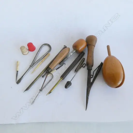 BAG ASSORTED CRAFT TOOLS 