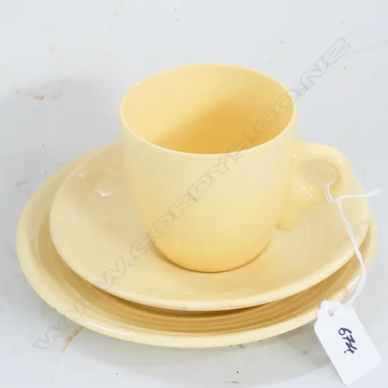 CROWN YELLOW TRIO 'PARIS' MADE IN NZ STAMP &  INCISED TO BASE 