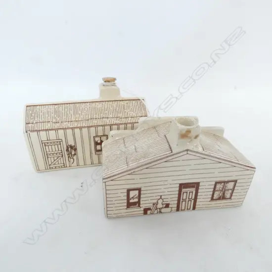 PAIR AIR NZ MINIATURE COLLECTABLE HOUSES - DRAGERS & FORGE