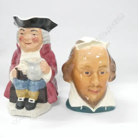PR SYLVAC CHARACTER JUGS; WILLIAM SHAKESPEARE (H. 130MM) & TOBY (H. 185MM)