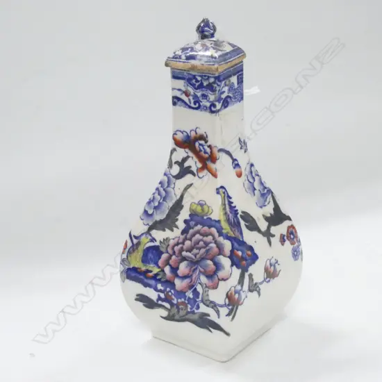 OLD MASONS IMARI DECANTER. H. 220MM  PATTERN NO 9799