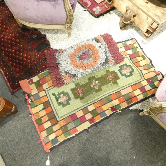 HANDHOOKED RUG C1940 L1320 W670 PLUS 1 OTHER