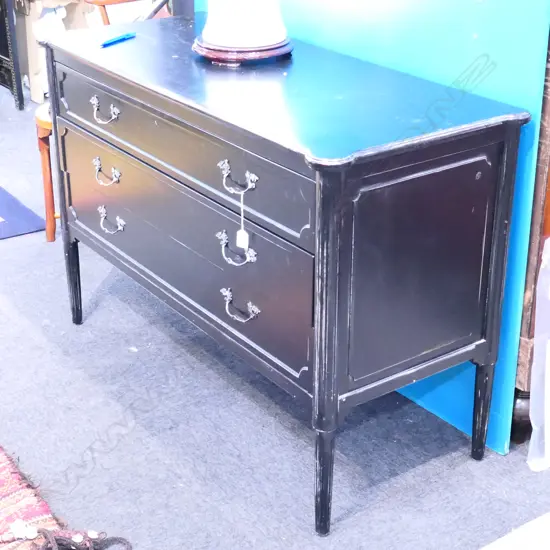 A PAIR OF REPRODUCTION COMMODES  H 800 W 1200 D 405