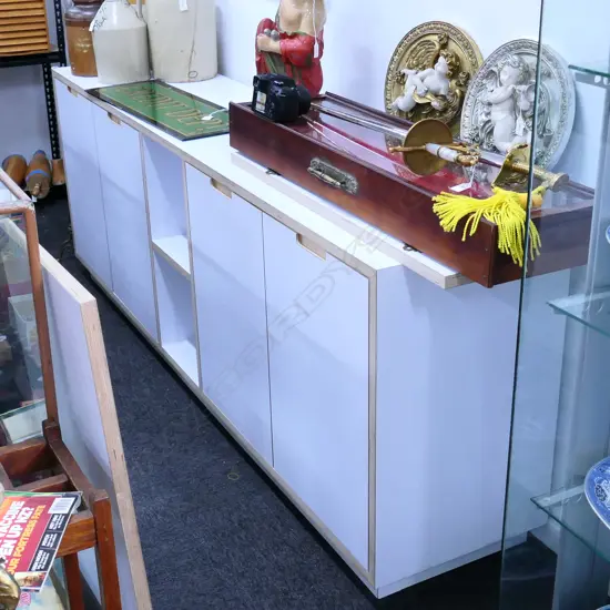 MODERN WHITE UNIT L. 2200MM H. 800MM