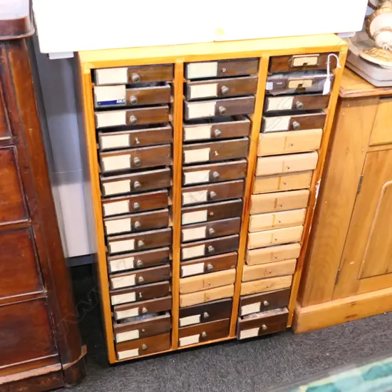 LARGE SHELL COLLECTION