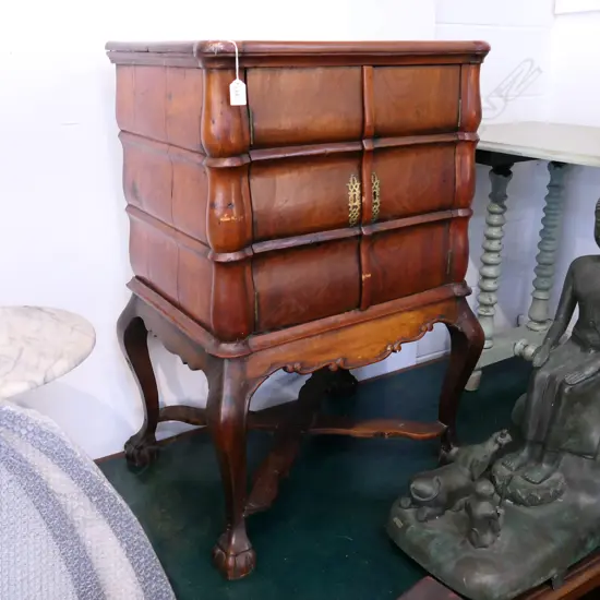 STINKWOOD CANTEEN CHEST ON LEGS H. 965MM