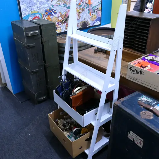 WHITE BOOKCASE H. 1550MM W. 630MM