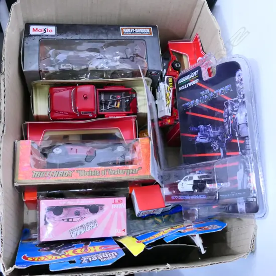 BOX LOT DIE CAST TOYS ETC