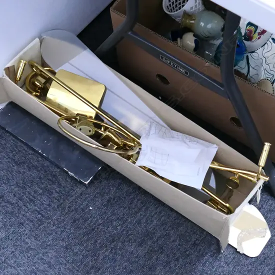 BRASS BATHROOM FITTINGS