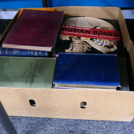 BOX LOT MEDICAL TEXTS 