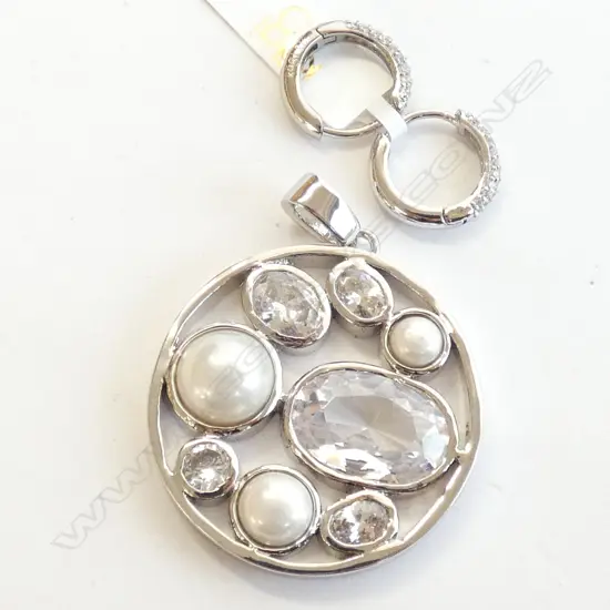 CIRCULAR KAGI PENDANT & EARRINGS