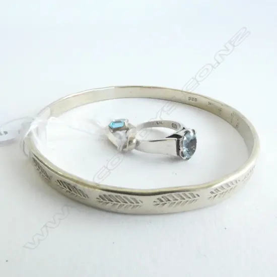 STG SILVER & TOPAZ RING & PENDANT & 925 SILVER BRACELET