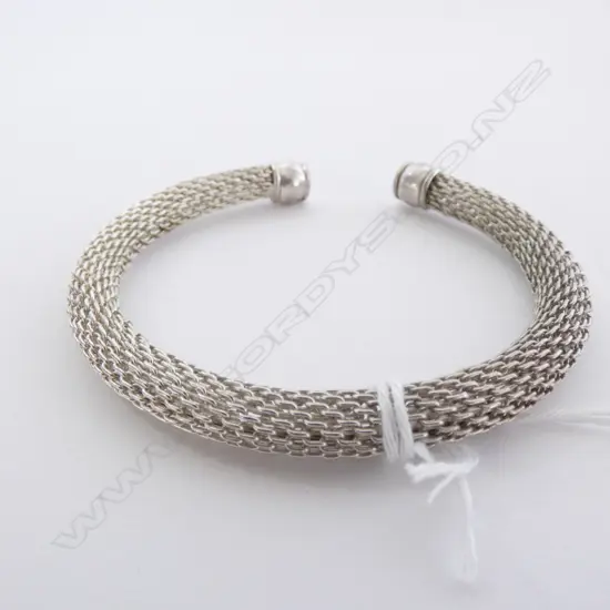 T & CO MESH STYLE SILVER BANGLE 