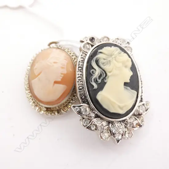 PR CAMEOS; 1 BROOCH & ONE PENDANT