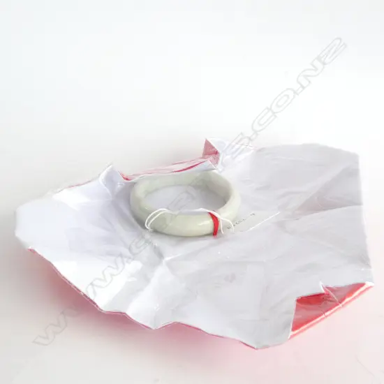 JADEITE BANGLE PALE TONE
