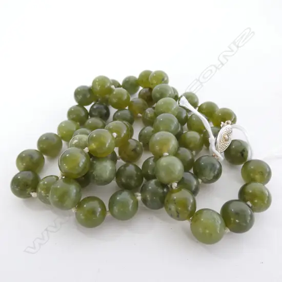 LG STRING JADE BEADS 
