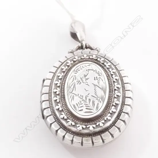 OVAL SILVER LOCKET H42MM