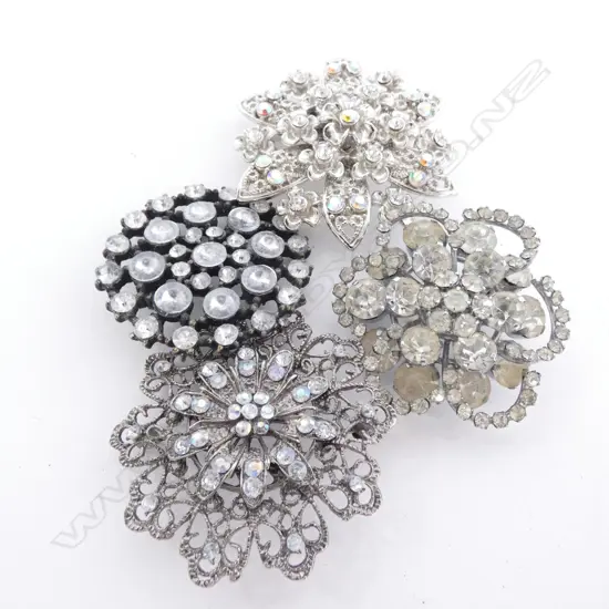 4 LG ORNATE CRYSTAL BROOCHES LARGES DIA 50MM