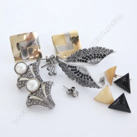 7 PAIR BUTTERFLY CLIP EARRINGS