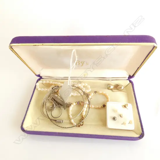 ASST SEED PEARLS & STG SILVER JEWELLERY