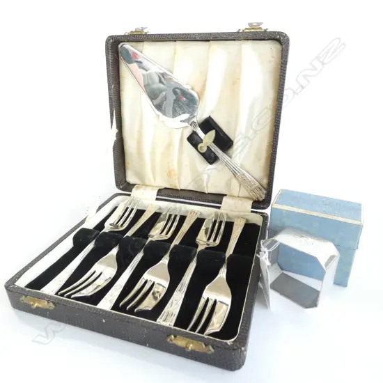 BOXED SET CAKE FORKS & NAPKIN RING  EPNS