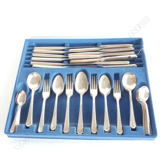 TRAY OF ONEIDA EP CUTLERY 