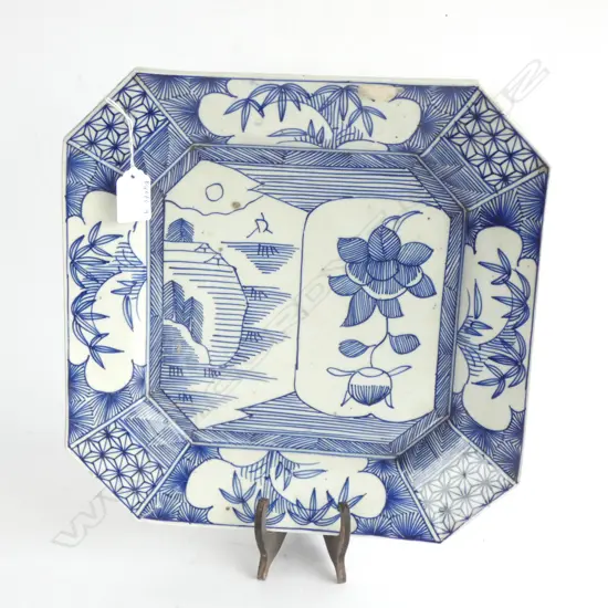 19TH CENTURY JAPANESE BLUE AND WHITE SQUARE PLATE