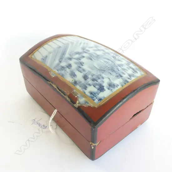 CHINESE BLUE AND WHITE  LIDDED BOX SOME DAMAGE L 140 MM