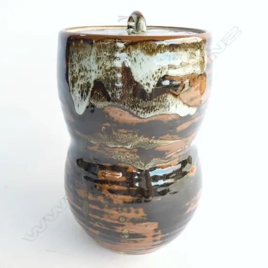 ORIENTAL LIDDED GLAZED & PAINTED POTTERY CONTAINER H. 195MM  SIGNATURE TO BASE