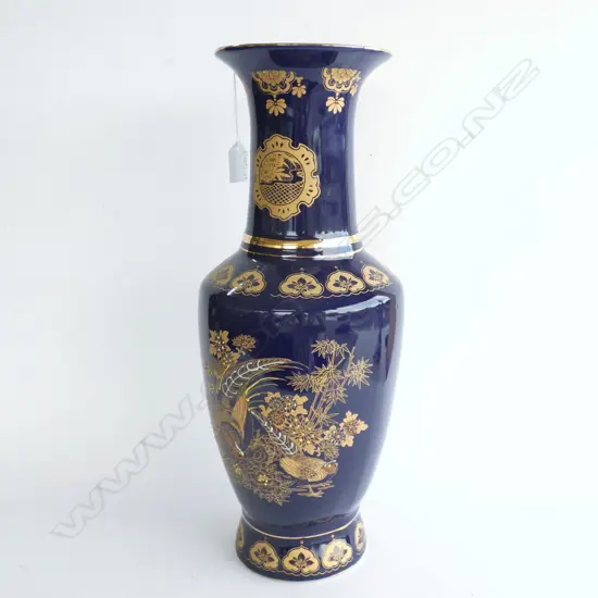 CHINESE BLUE WITH GOLD GILDING LARGE VASE H.465mm