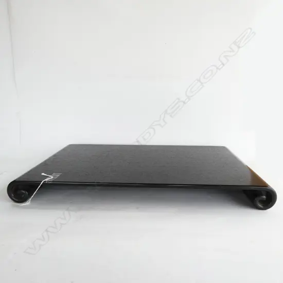 ORIENTAL DARK WOOD DISPLAY STAND