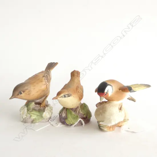 3 BESWICK BISQUE BIRD FIGURINES - GOLD FINCH 3239 -HEDGE SPARROW 3333 & WREN 3198