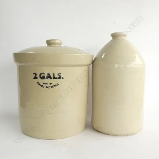 2 TIMARU POTTERIES STONEWARE CROCKS H. 320MM